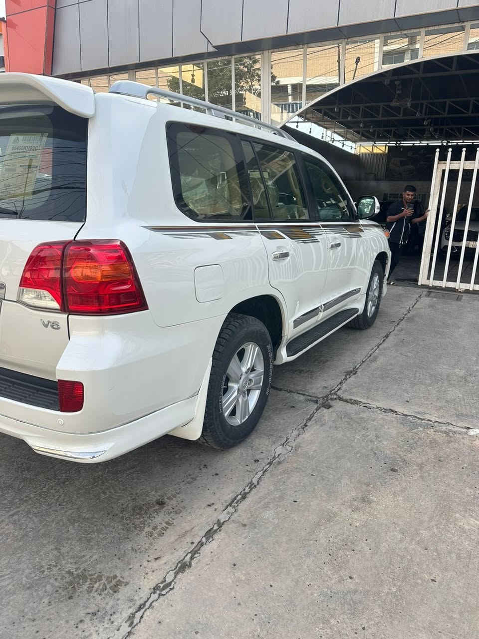 لاندكروز ٢٠١٤ بريم اصل 
فول مواصفات رقم بغداد باسمي 
سونار موضح بالصور 
مكاني بغداد 
السعر ٣٤٥ وبيها مجال للشراي 
***********
