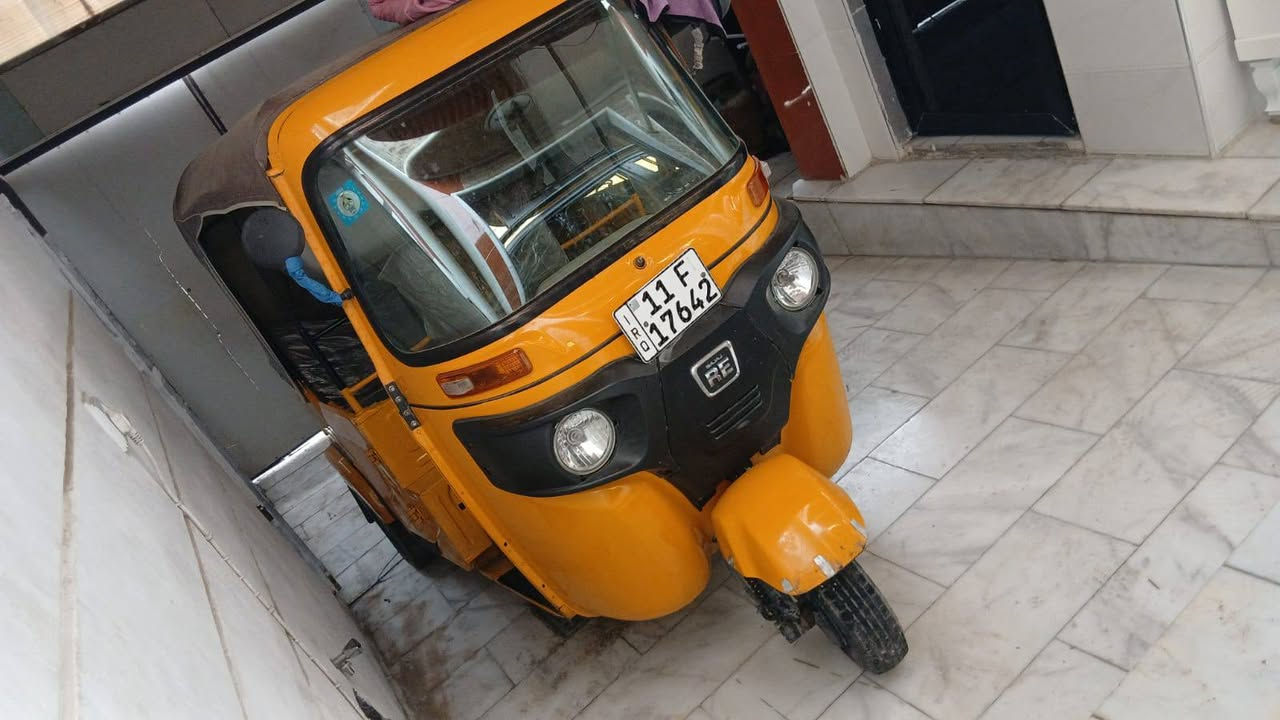 سلام عليكم تكتك البيع مديل 22شهر12 كفاله عامه من كلشي بغداد لحبيبيه مكلف بنشر أي ستفسار تصل هذه رقم ***********
