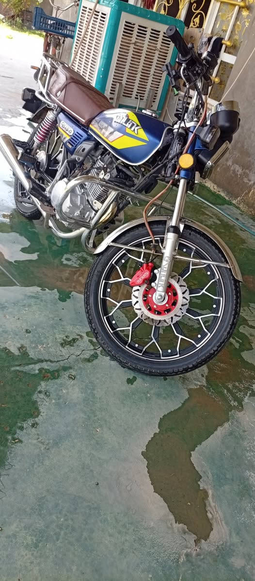 سلام عليكم دراجه ايراني للبيع 2023 دراجه مكفوله اوراق كامله ما بيهه اي نقوصات مكان بغداد سبع البور السعر 575 وبيها مجال رقم ***********
