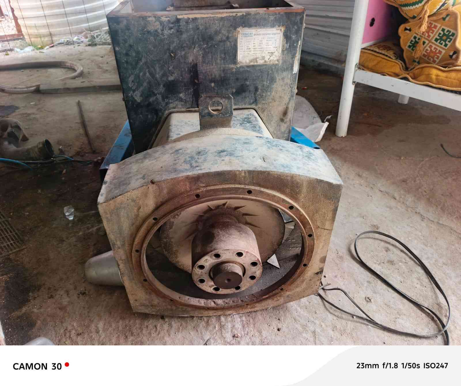 جنيتر للبيع موديل الفين او 9 مستخدم سنه اخو الجديد بلادي 140 كيفي ***********
