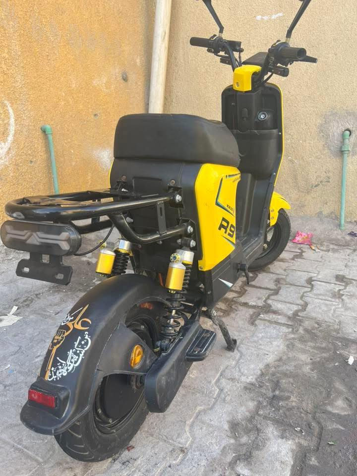 السلام عليكم دراجه شحن للبيع موديل 2026 مبدل شاشه 2025بطاريات ولي بصمه ومسجل كهربائيات كلها شغاله شحنها يخبل مكان بصره الجزيره 375 سعرها وبيها مجال رقمي ***********
