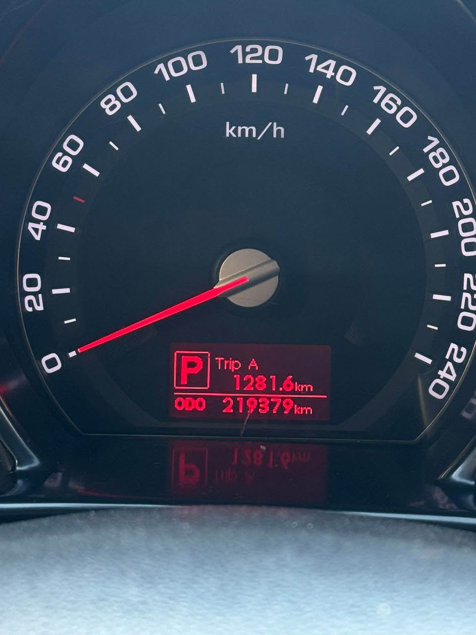 السلام عليكم سبورتاج للبيع السعر 120 و بيها مجال حك الجيه .. 
تفاصيل سياره 
موديل 2012 
كامره خلفيه 
حساس خلفي 
بانوراما
تدفه  و تبريد ثلج  و مكفول 
كير و مكينه  مكفول شي فول الفول 
كير 6 نمر 
رقم سياره سليمانيه
وكاله او تحويل 
الصدر بحاله ال 50‎%‎ 
الكشر بحاله 50‎%‎ 
للاستفسار الاتصال 
*********** بغداد, العراق
