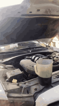 والله دمرتوا الناس وبهذلتوهم وخربتوا سياراتهم بسبب المقوله المقدسه ( دهن الكير ما يتبدل ) (دهن الكير بارد مو مثل المكينه ) 
عمي منين تجيبون هذا الحجي كل قطعة بالسيارة هيه استهلاكيه ومدام بيها دهن أو هيدروليك يعني اله عمر افتراضي ويتبدل هذا الحجي مو من جيبي هذا كتلوك السيارة يكلك هيج
 

مركز RT لصيانة السيارات الأمريكيه والكوريه واليابانيه وتنظيف غرف الأحتراق 
*فحص وتشخيص الأعطال بالجهاز
🔹تبديل الزيوت والفلاتر 
🔹تبديل هيدروليك الكير 
📍ميسان حي القاهره 🔗بادارة وائل عبدالله
***********
