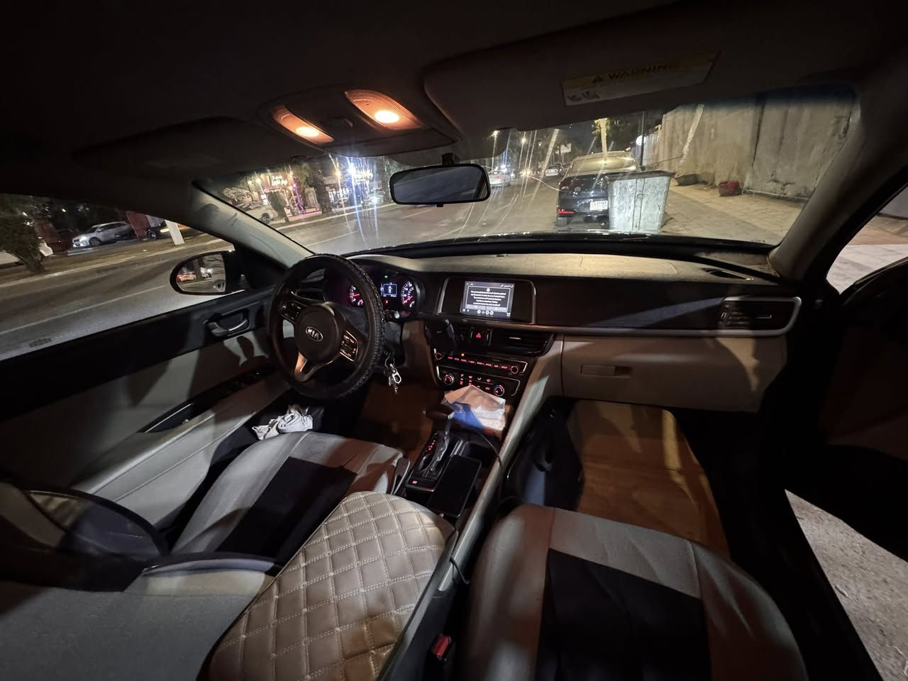 اوبتما موديل 2018
رقم اربيل سنوية منتهية 
وارد امريكي فئة fe 
محرك gdi بحالة ممتازة 
حادث امريكا موضح بالصور 
بدون ايرباك
 بنيد راجع بارد نص مصبوغ 
جاملغ جهة الصدر مبدل 
وبيها طخة باب الصدر راجع بارد ومكحل 
-حدادية جيدة 
-تايرات بحالة ممتازة 
-ماشية 77 الف ميل 
-رادار جانبي
-كاميرا خلفية +حساس كاميرا
-اشارات بالمرايا الجانبية
-تحكم ستيرن
-شاشة كار بلي

وكالة السيارة باسمي 
شرط التحويل 
السعر 118$ 

مكاني بغداد / مدينة الصدر او حي اور
***********
