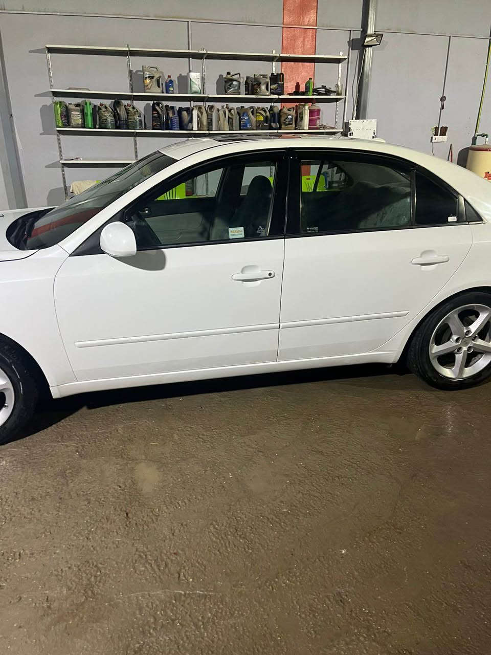 الحبيب سوناتا موديل 2008وارد امريكي 
مكينة 2400
رقم بغداد الدولي 
حادثه مال امريكا الجاملغ الأيمن جهة العبري ومصبوغه حزام سياره فقط 
كير ومكينه وحداديه كفاله 
كهربائيات كوله شغاله 
سياره تحكم استيرن مري شفط 
فتحه بلقماره 
كشنات مخمليه 
السعر 107 وبيه مجال للاستفسار على الرقم 
*********** حلة, بابل
