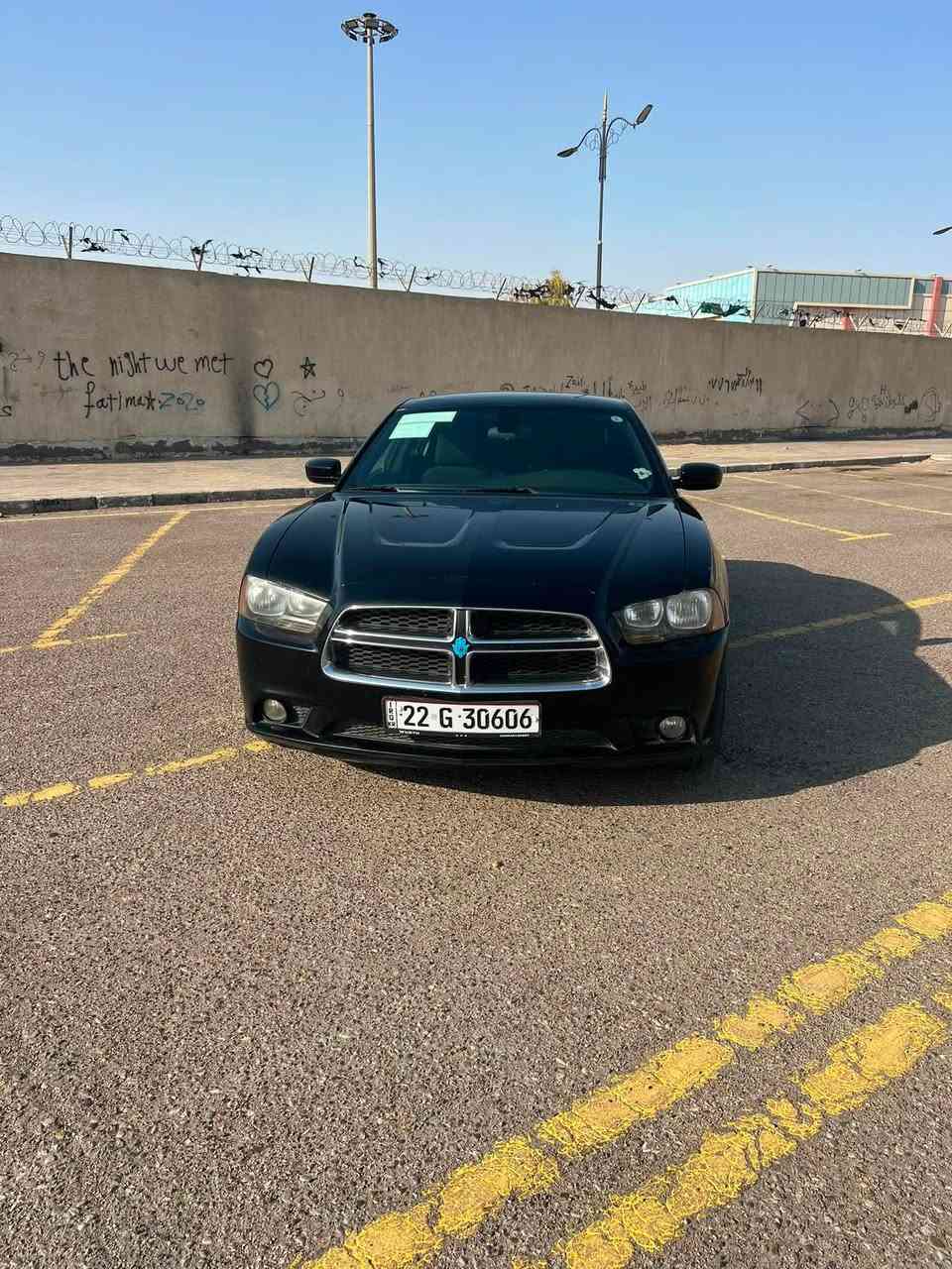 جارجر 2012شاشه جبيره كير طياره  رقم اربيل بدون تبديل وبدون صبغ وبدون ضربه فقط باب مقسم وبارد كلش قليل موضح بالمنشور 
مكانهة العماره 
***********
