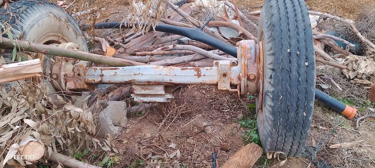 جك مع دنكير عربانه تاير حجم ٢٠ صناعته ديوانيه  مع دنكير حجم التاير ١٦ مع اكسل كيه للبيع 
ديالى الهاشمية ***********
