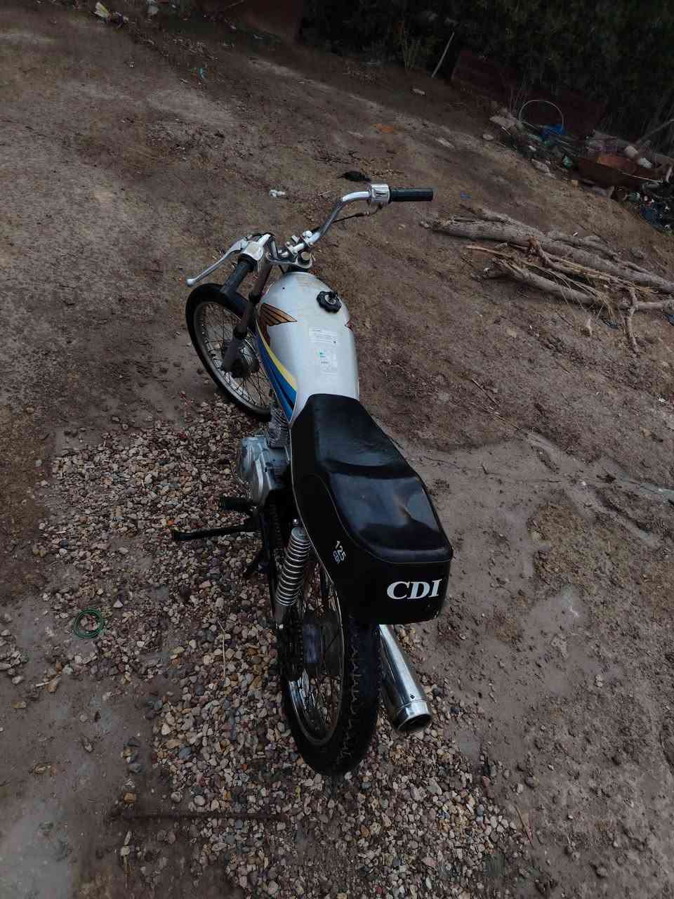 السلام عليكم دراجه نامه ما نقصه شي البيع السعر 450 كلك كلك مكفوله عشائرين وحكومين مكان ناصريه مركز حي اريدو هذا رقمي *********** متواجد وتساب وهنا
