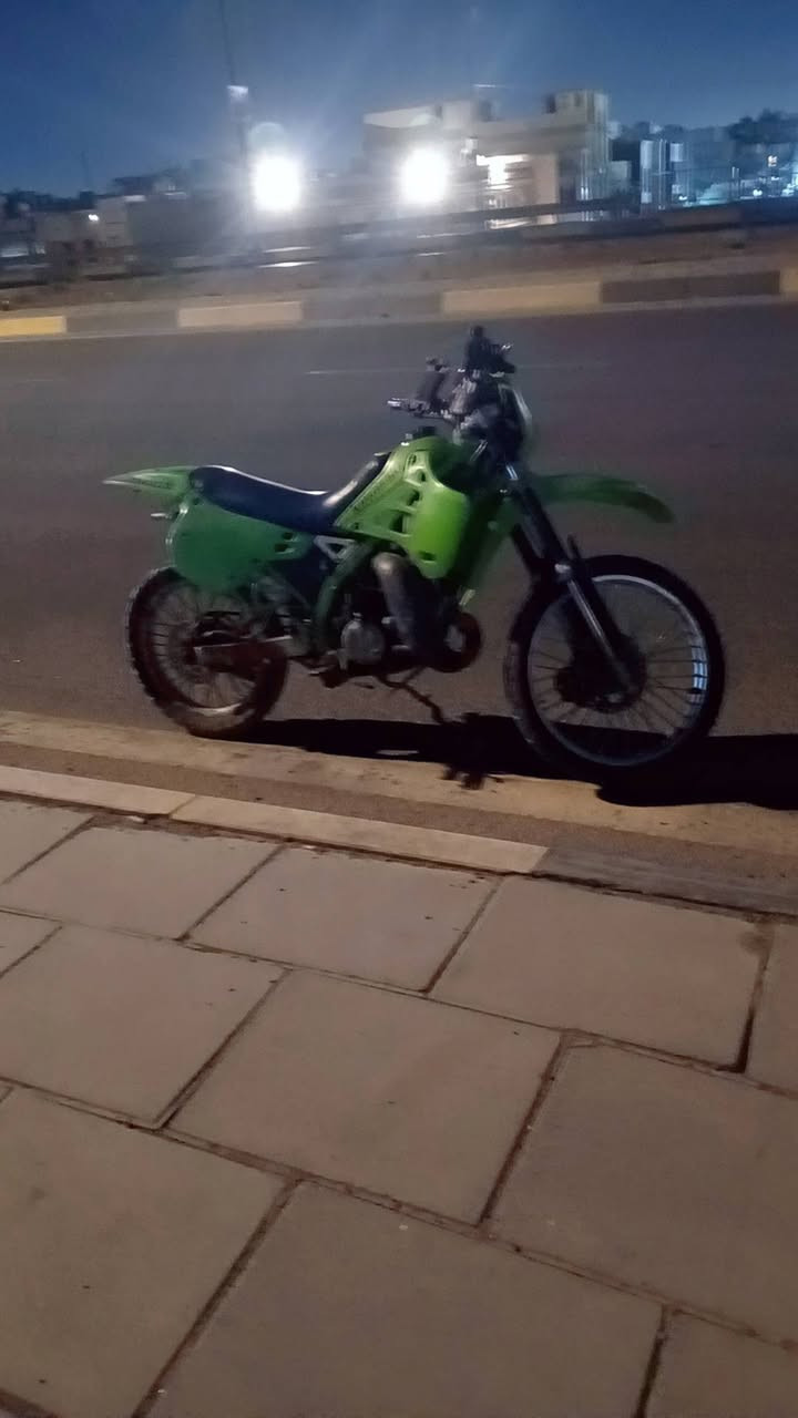 السلام عليكم قفاز كاوسكي خبط 150 cc موديل 1998 عميه نقصهه كابريتر جان يخربط وهسه طفت بس تعطس ماتشتغل متوازي كلش ع بيعتهه حتلو مراوس وفرق  عادي انطي سعرك بالتعليقات او ع واتساب واذا عجبني ادخللك خاص مكاني بغداد بلديات *********** واتساب
