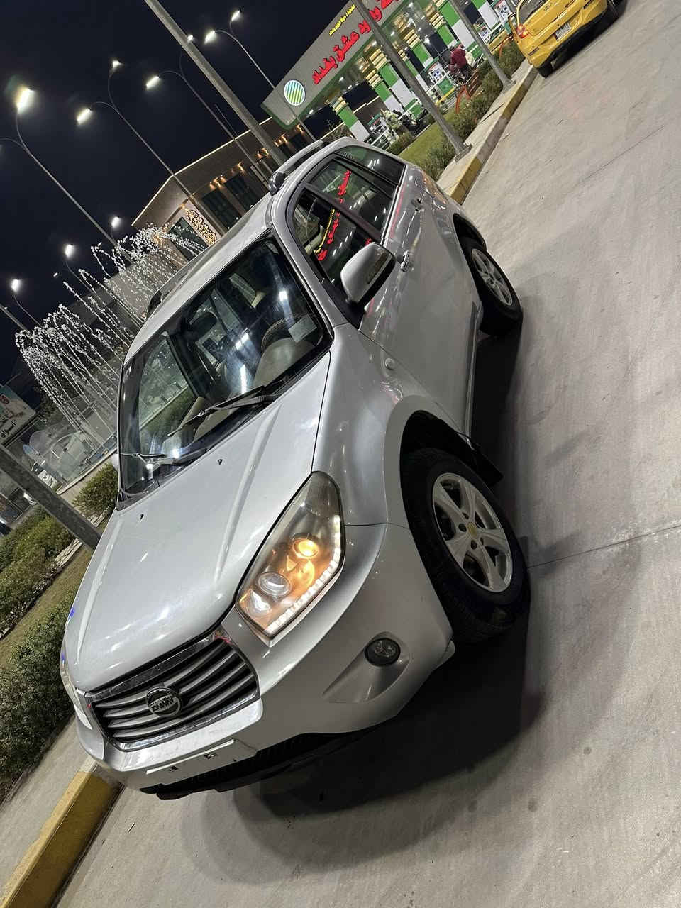 السلام عليكم للبيع جون وي موديل 13 صيني مجموعه ياباني من مكينه وكير مسيوبيشي سياره بسمي كتابه اسويلك وكاله ام الباركود السعر 38 مكان بغداد***********
