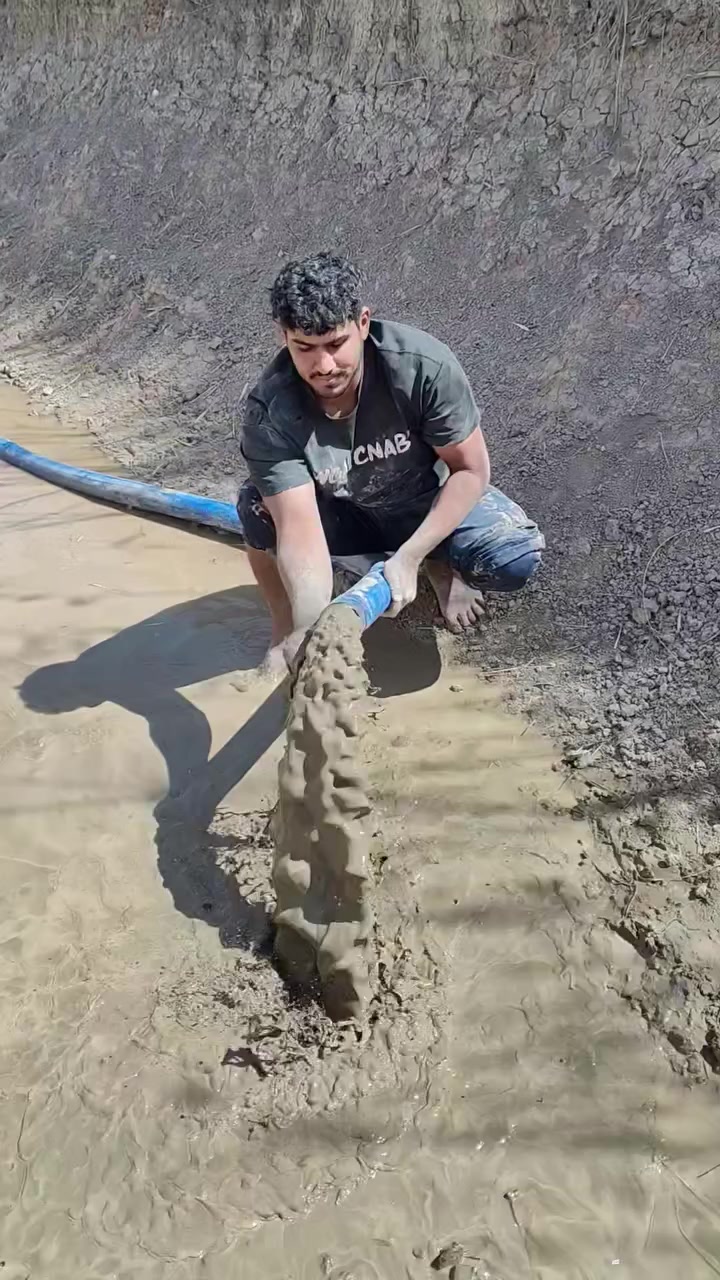 مستعدون لحفر الابار الارتوازيه وتعبيرات
على شرط بأسعار مناسبه 
***********
