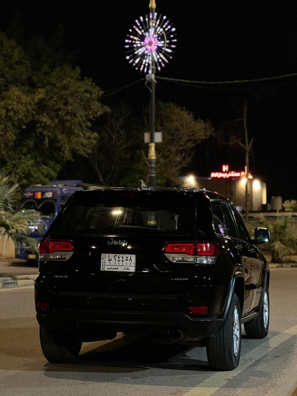 جيب Cherokee  موديل 2020 السياره مكفوله فقط حادث من امريكا بارد اصبعين بلجاملغ الامامي جدا مميزه ! 

مواصفات الشيروكي !
* شاشة 8.4 بوصة مع Apple CarPlay وAndroid Auto.
* كاميرا خلفية وحساسات.
* تشغيل بصمة.
* مقاعد جلد 
* مثبت سرعه
* نظام اختيار أوضاع القيادة
* تبريد ثلج 
مكينه ممتازا 
5 مقاعد 
صندوق كبير 

وبعد هوايه شغلات لان هوايه مواصفات تعرفون ميحتاج اكتبهم !

مكان السياره ميسان 

الي عنده لكزز يراوس ماكو شكال ولفرق طبيعي 

السعر ( 210 ) وبي مجال للشراي فقط يتصل على هذا الرقم 

***********        الرقم الثاني ***********
