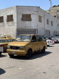 فان استرو  مديل1998 مكينه وكير وصدر وكشرها كله نضيف دواخل نضيف تبريد ن...