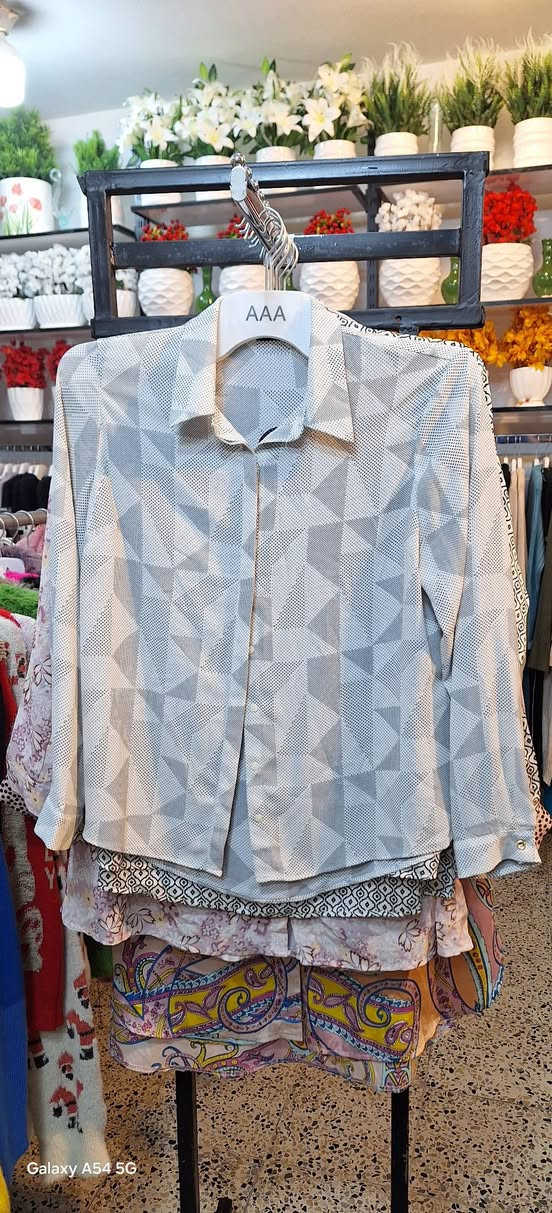 عروضات جديده بمجمع الوسيم 
قميص نسائي صيفي موديلات درجه اولئ 
العنوان موصل مدخل سوق الميثاق


**إذا كنت صاحب هذا الإعلان وتريد حذفه لأي سبب، رجاءا أرسل رسالة إلى الدعم الفني**