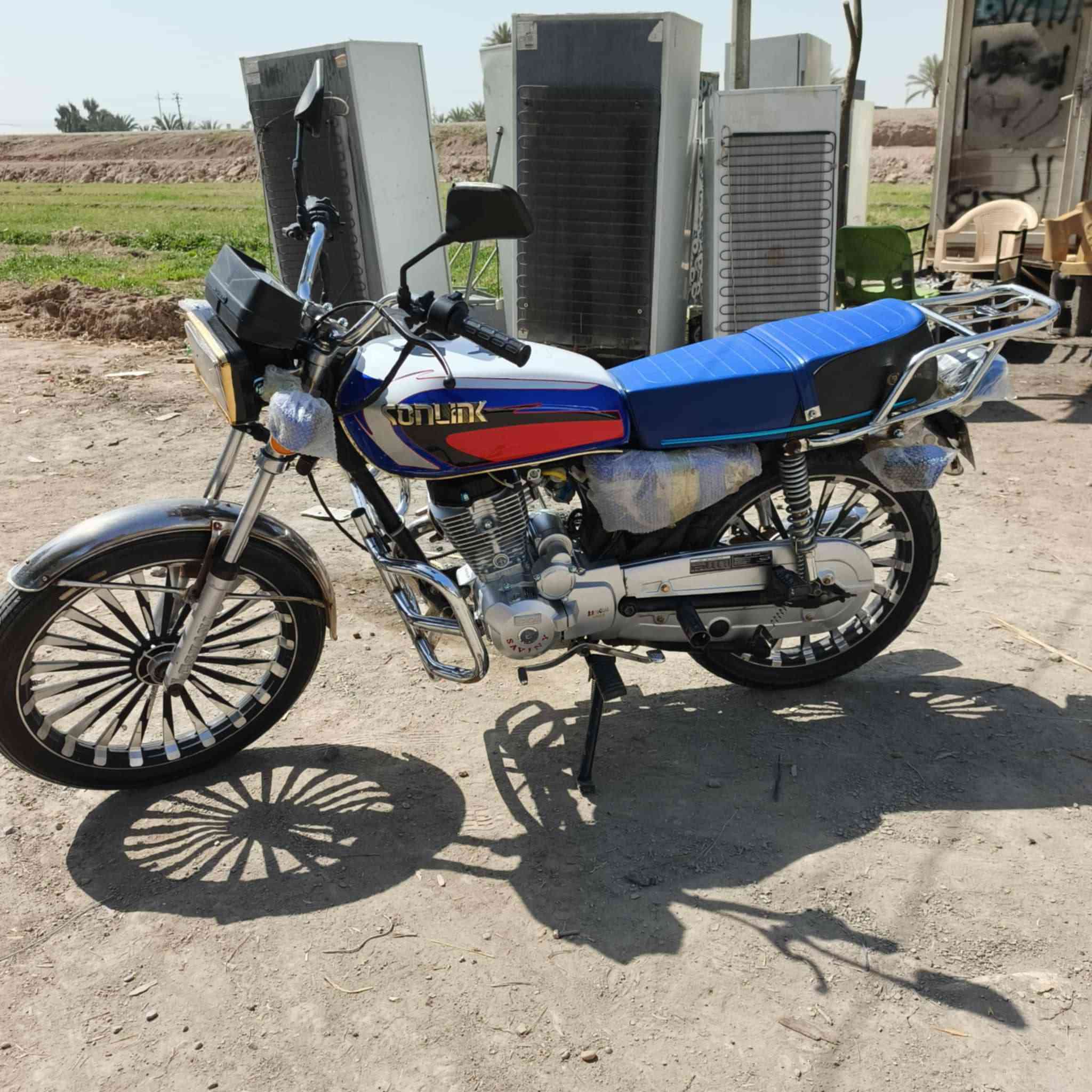 سلام عليكم دراجه إيراني خمسه كير محدثه 25للبيع السعر 650بيه مجال قليل مكاني صقلاويه حويوه استفسار*********** /***********
