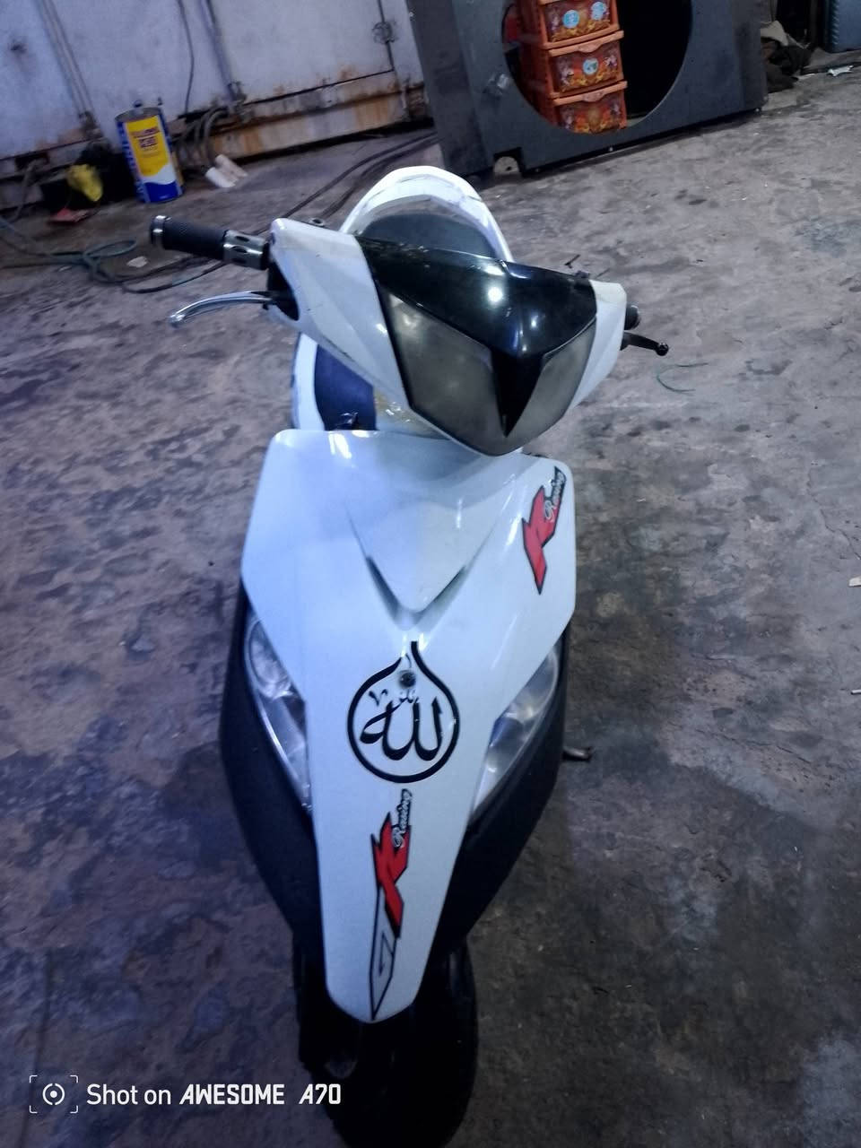 السلام عليكم يالله حبايب دراجه ثعلب 140 الدراجه مثل مشوف حلوه ونضيفه دشبولها بلادي  الدراجه مجفتها قبل اقل الشهر وكله اصلي وتجي وتفحص مكاني بغداد الدورة ورجائن لحد يكسر  ويبخس بحلال غيره الدراجه سعرها 500


**إذا كنت صاحب هذا الإعلان وتريد حذفه لأي سبب، رجاءا أرسل رسالة إلى الدعم الفني**