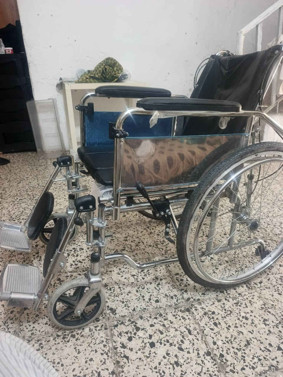 عربانة دفع مال معاقين للبيع السعر ١٢٥الف لمن يرغب بالشراء الاتصال على الرقم *********** جديده غير مستخدمة
