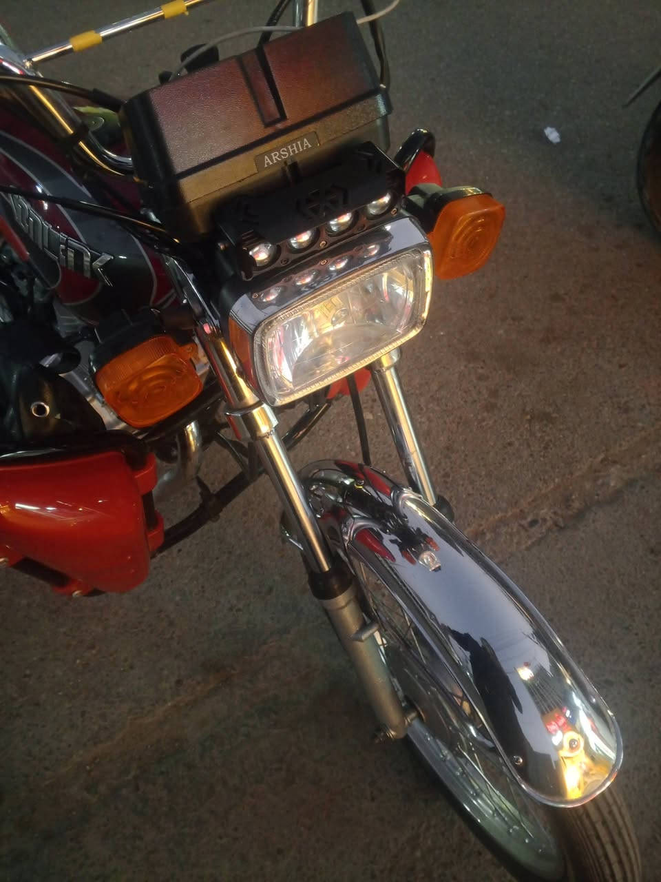 السلام عليكم دراجه يراني 4كير دراجه نضيفه وحلوه ومرتبه صفاحياته موجوده بس اني شايلهن تانكي جديد دبلات خلفي وامامي جدد دشبول جديد لا يت جديد دراجه متعوب عليه وحلوه السعر 500 مكاني بغداد حي العامل رجاء الموشراي ليراسل دراجه جديده بمعنى الكلمه مكفوله


**إذا كنت صاحب هذا الإعلان وتريد حذفه لأي سبب، رجاءا أرسل رسالة إلى الدعم الفني**