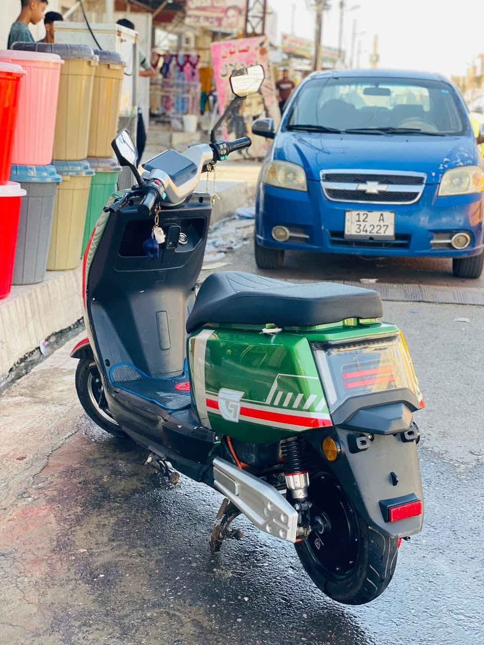 دراجه للبيع شحن ملف 2500 بطاريات شرط كلهم يقرون 10 الضفيره الجديد كله شغال السعر 500 وبي مجال رقم ***********
