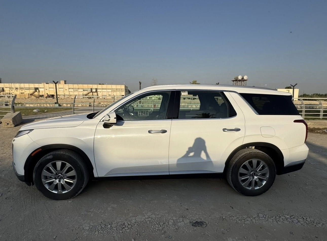 هونداي بالسايد موديل 2024 فئه SEL وارد أمريكي حادثها ربع البنيد متعدل ومصبوغ ماكو هيج حادث صور الحادث وسونار موجود بلمنشور حجم المكينة 6 سلندر 3800 
‏‎. رادارت خلفية وجانبية
‏‎. كشنات كهرباء 
‏‎. ٤ وضعيات قيادة 
‏‎. قراءة خطوط السير 
‏‎صندوق كهرباء 
‏‎٣ قطع تبريد
‏‎حساسات أمامية وخلفية
‏‎دشبول شاشة ديجتل
‏‎دخول بصمة ذكي
‏‎سايد بريك كهربائي 
‏‎أوتو هولد + نقطة عمياء
‏‎. شاحن لاسلكي
‏‎. مثبت سرعة
‏‎. مرايا جانبية هيتر + تعتيم
‏‎. الأيرباكات جميعها سليمة أصل شركة
‏‎. عداد المسافة 20000ميل  
‏‎. بدلات التغير السرع شفتات على المقود
‏‎. حساسات نقطة عمياء + مساعدة تغيير المسار
‏‎. نظام الثبات الالكتروني
‏‎نظام التحكم بالفرامل
‏‎نظام التحكم بالسحب
‏‎نظام التحكم بالفرامل على المنعطفات
‏‎نظام التحكم بالسرعة التكييفي
‏‎نظام ابطال الفرامل
‏‎نظام مساعدة الفرامل الهيدروليكي
‏‎نظام مساعدة الصعود في المرتفعات
‏‎نظام حساس ضغط الاطارات وحرارة الاطارات
‏‎نظام تحذير من الاصدام
‏‎نظام مكابح طوارئ
‏‎. وسائد هوائية عدد 8 
‏‎. نظام الصوتي سستم من هارمن كاردن 
. اربع وضعيات تحكم سبورت وايكو والخ..
‏‎والعديد من المواصفات 
رقمها بابل اجنبي مكانها بابل الحلة بأسمي تحويل ثاني يوم
وحادثها حُـلۉ ماكو هيج حادث شويه من البنيد متعدل ، سعر وتفاصيل خاص


**إذا كنت صاحب هذا الإعلان وتريد حذفه لأي سبب، رجاءا أرسل رسالة إلى الدعم الفني**