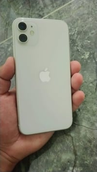 آيفون ١١ • ٦٤ • يحتاج بورد