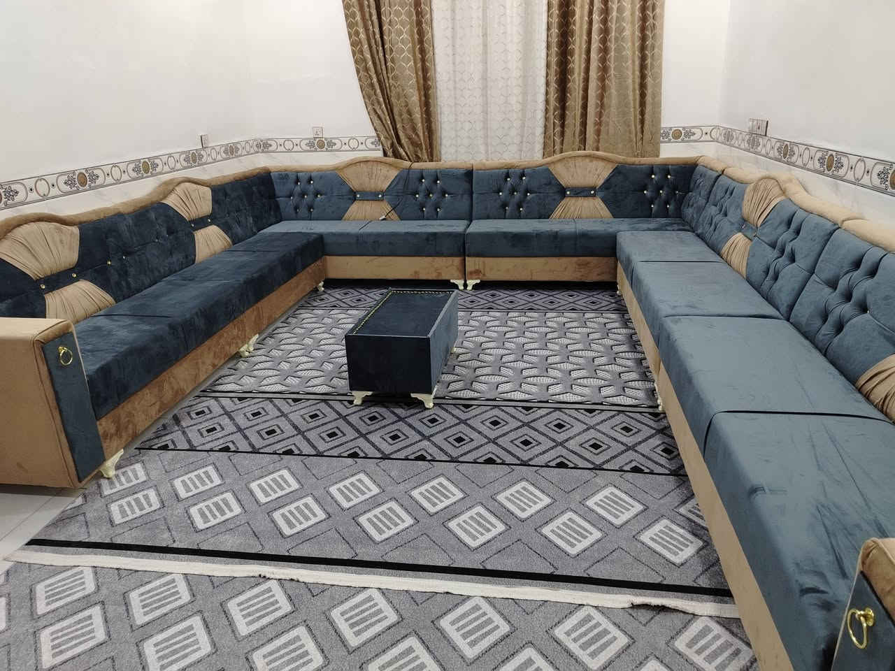 معمل سامر العزاوي لثاث تخم وديوان جميع لموديلات شغل تزكام وضمان 5سنوات تفاصيل بلوك سود لوح روسي سفنج ميز قماش قديفه وحسب لختيار يوجد نضام قصط حسب لتفاق ول قناعه *********** تصال
