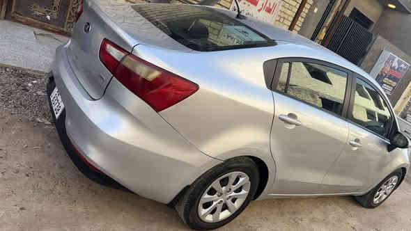 السلام عليكم 
كيا ريو 2017 ماشيه 70 الف كيلو متر 
سياره مكينه كير صدر تبريد تدفئه كله كفاله 
سونارها موضح بصور بسمي رقم إنكليزي هزه جديده تحويل ثاني يوم مكاني البياع 
هذا رقمي بي واتساب ***********

عارضها ب95 وبيها مجال بسيط
