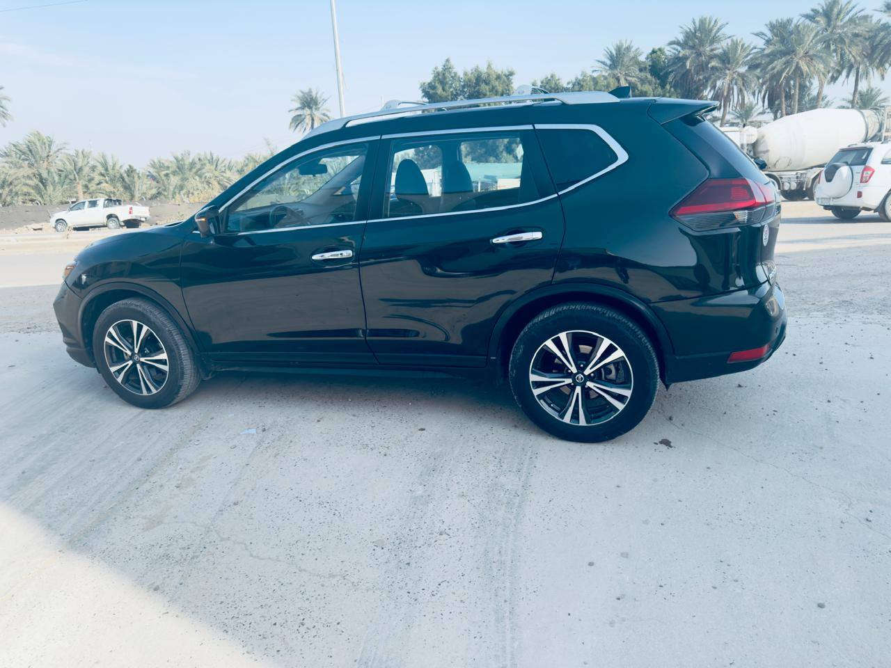 السلام عليكم نيسان روج 2020 السياره كلش جاهزه فول مواصفات للاخير بصمه فتحه كير محرك كل جديد.  السياره مكفولة كفاله عامه حداديه تايرات جديد  اللون الزيتوني الرقم الجديد رقم اربيل تحويل وكاله مباشر.       العنوان بابل.                              السعر 180 وبيها مجال.          هذ الرقم  ***********
