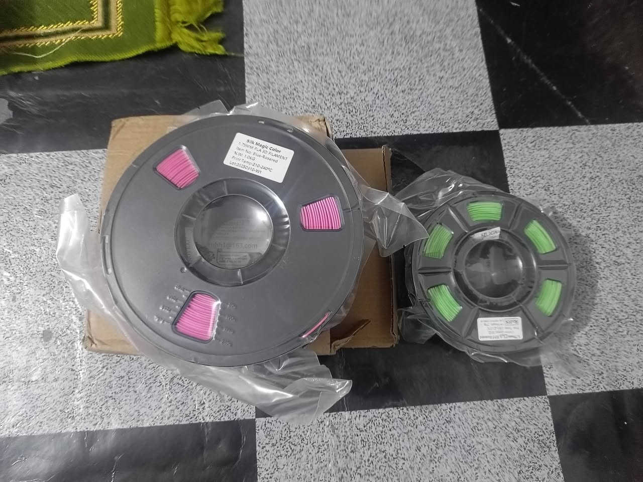 سلام عليكم
هذا الفلمنت للبيع 

الجبير وزن كيلو

و الصغير ربع كيلو

اثنينهن للبيع

 

السعر 25 غير شامل التوصيل 

تواصل ***********

او ماسنجر او واتساب متواجد
