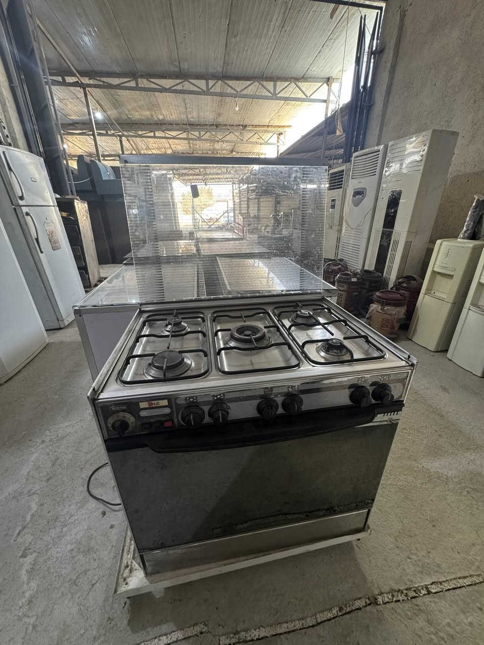 طباخات مستعمله نضيفه جدا 
أسعار مناسبه 
مجمع الشمري للمواد المنزليه المستعمله
***********
