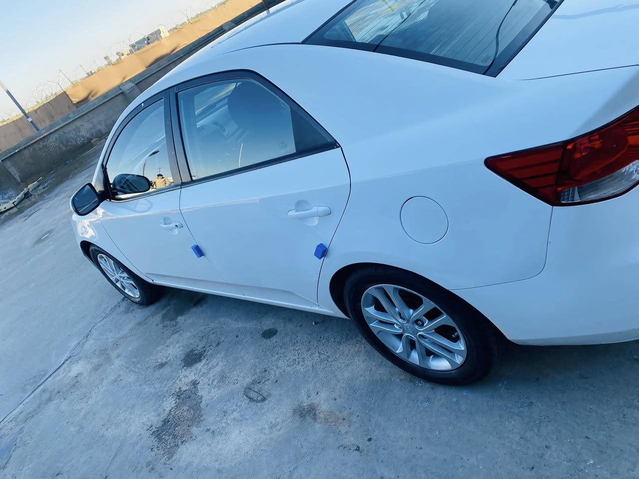 كية سيراتو خليجي موديل 2011 رقم اربيل  سيارة نضيفة 
محرك 1600 دوش بلادي ممفتوح ع وضع الشركة

كير اوتوماتيك مكفول 6 نمربلادي ممفتوح

تبريدثلج كمبرسسر ميكانيكي

تدفئة شغالة

تخم تاير جديد صدر جديد

مري شفط
السياره خليجي الداخل لونين 
تحكم استيرن نضام ايكو شاشة كامرة خلفية، 
ضرر جاملغ امامي مبدل نفس الون مكفوله من الصبغ وبيه شويه بارد

السعر 105 بيهة مجال*********** 
العنوان صلاح الدين الضلوعيه
