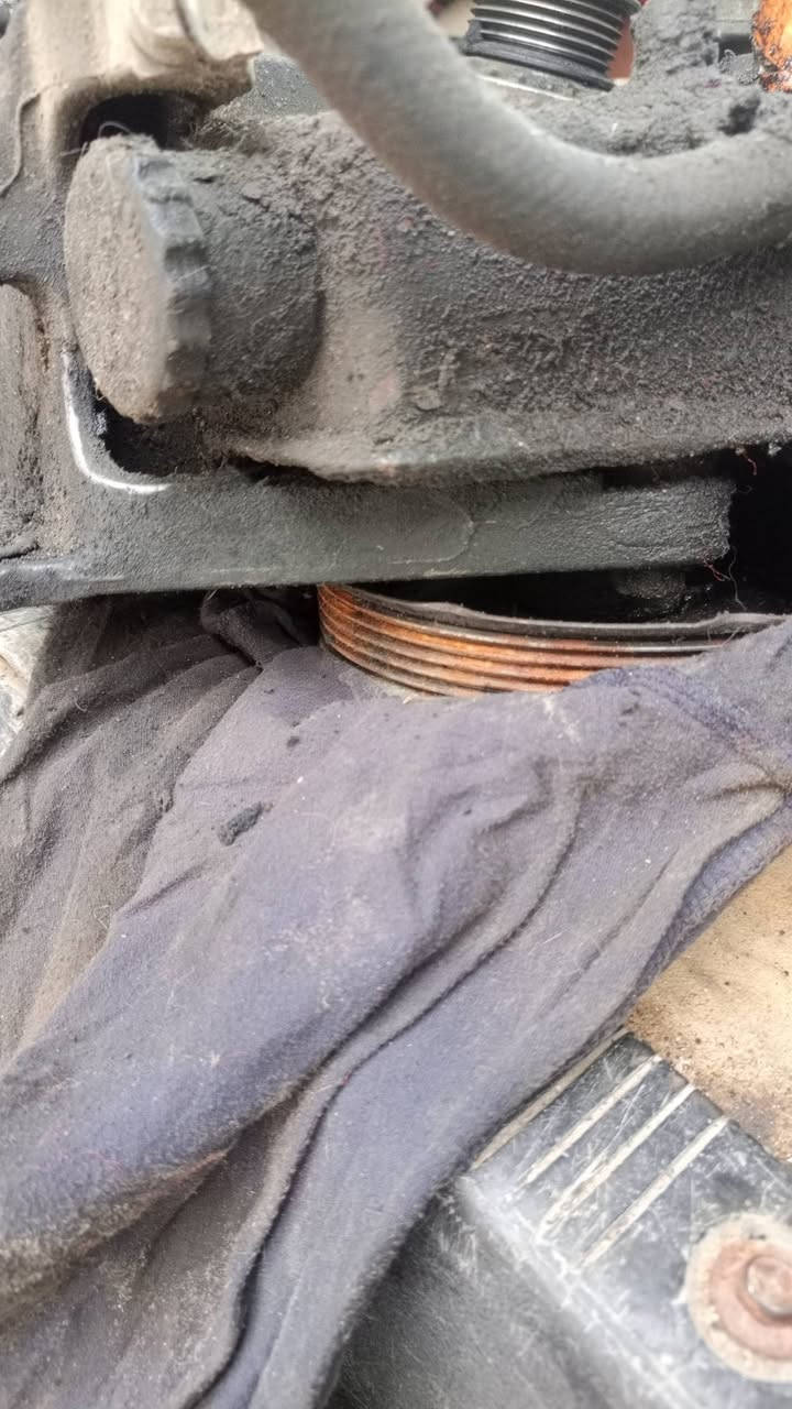 السلام عليكم
أغراض كابرس 

ديلكو مع الوايرات 

سلف 

داينمو

باور ستيرن
واتر بم

روله

فيتبم ميكانيكي

بغداد البياع

***********
