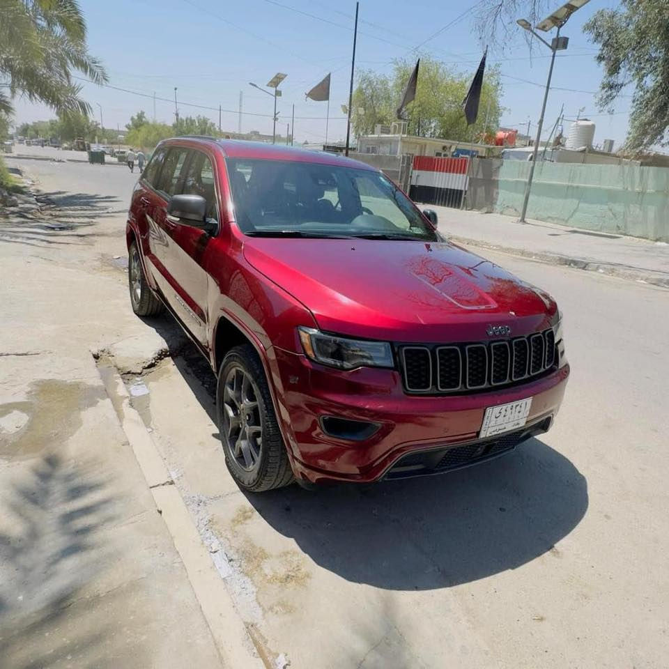 ‏JEEP GRAND CHEROKEE- LIMITEDE - 2021 💪 ثمانينيه

سعة المحرك:- 3.6  V6
المسافة المقطوعه :-33,700 mi   
اللون :- احمر - كرزي
الموديل:- 2021 0

الاضافات#👇👇
 شاشه كبيره نفكيشن ..
فرش جلد اسود
كراسي كهرباء
ويل 18 أنش   
 باب خلفي كهرباء
تشغيل عن بعد
كامره 
بروجكتر زنون 
بنوراما 
كراسي مدفيه+ مبردة 
تحكم سرعه
تحكم مسجل في الطاره
اشاره بالمرايا
حساس تجاوز
كرسي ذاكره 
استيرن متحرك كهرباء 
حساس خلفي
حادث السياره موضح بالصور   … السياره بدون صبغ
والمزيد من الاضافات في عالم JEEP 
الاستفسارات 

  ☎️***********☎️
