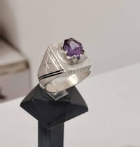 خاتم من الجمشت الافريقي الطبيعي صياغة يدوية ثقيلة فضة عيار ٩٢٥ مع شهاد...