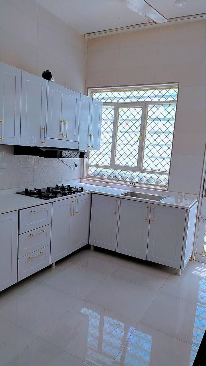 كاونتر داخل ألمنيوم وخارج Hdf مع الساحبه والطباخ قياس ٤متر سنك متر و٩٠ مليونين وبيه مجال


**إذا كنت صاحب هذا الإعلان وتريد حذفه لأي سبب، رجاءا أرسل رسالة إلى الدعم الفني**