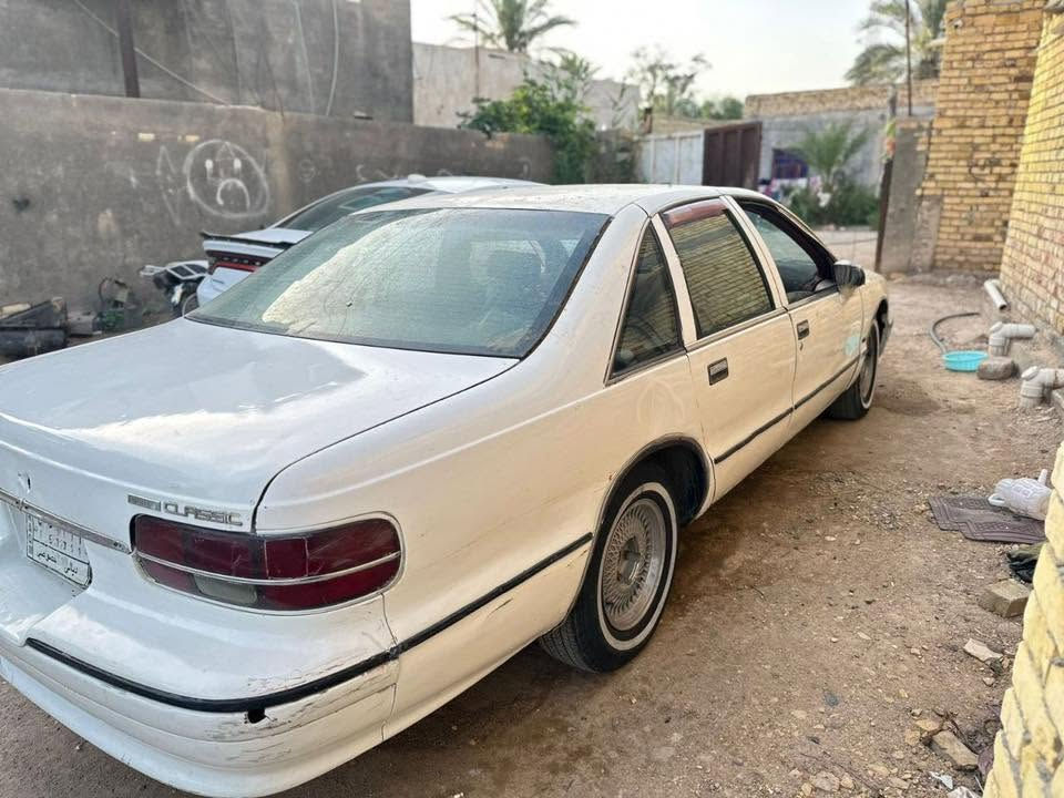 السلام عليكم بيع مستعجل 

دولفين موديل 1991 
محور 3000 ياباني مكينه وكير جدد
سنويه ساقطه ب 2021 راعيه موجود شوكت متريد تحول 
سستم سماعات كهربائيات كله شغاله 
بيه صوت ب الاكسن فقط 
مكاني ناصريه 
السعر 20 
للاستفسار التصال ع رقم 
***********
