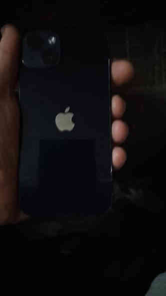 ايفون 12 نضيف بطاريه ٧٠ سعر 200قفل مهتم يخابرني ***********
