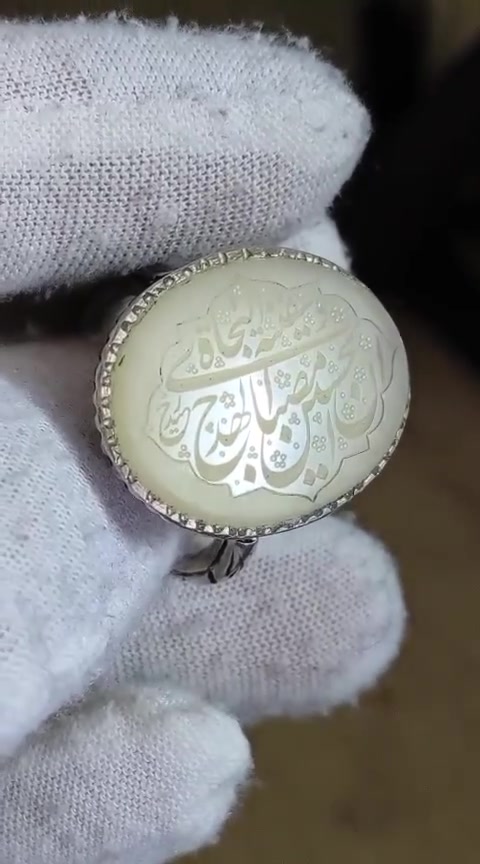 التواصل ماسنجر او واتساب *********** 
العنوان بغداد البلديات يوجد توصيل لجميع المحافظات
