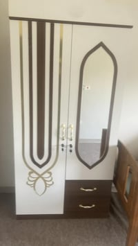 ١- سرير صاج تكمة مع دوشك ومخاد  ٢- كنتور بابين خشب جديد استخدام قليل ج...