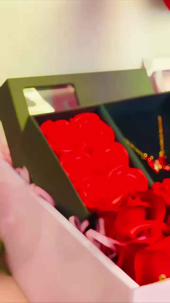 متوفر جميع أنواع البوكسات والهدايه حسب الطلب والأسعار مناسبه


**إذا كنت صاحب هذا الإعلان وتريد حذفه لأي سبب، رجاءا أرسل رسالة إلى الدعم الفني**