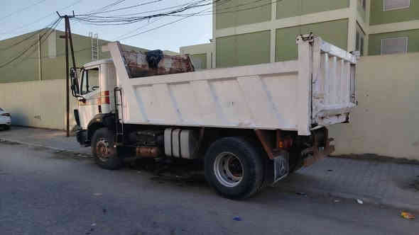 للبيع لبي فرنسيه سياره جاهز مديل 90
 شاصي مكفول كير سته مكينه بيه تنقيص 
بدي جديد تخم تاير رقم نكليزي تستلمه
***********
***********
ستفسار
