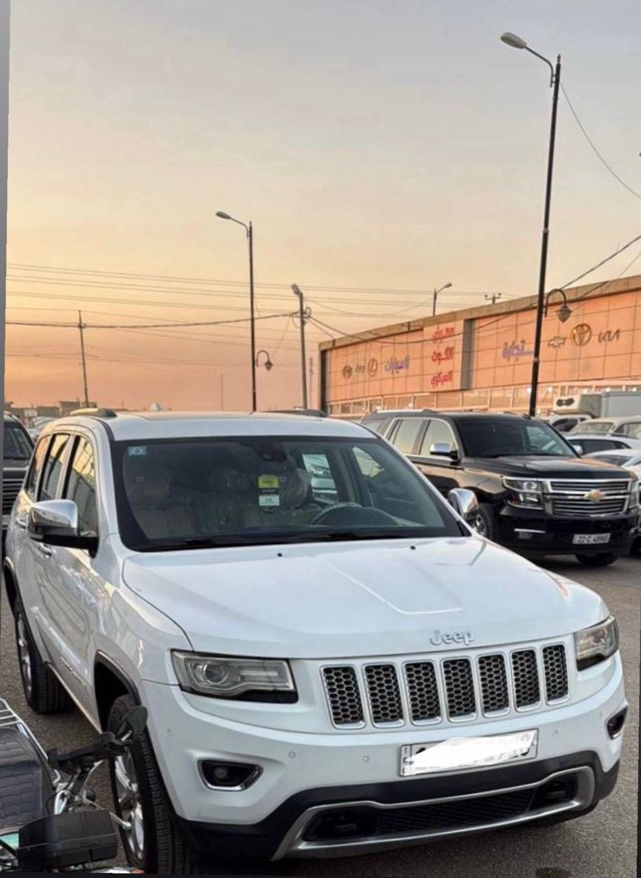 السلام عليكم
جيب خليجي ١٤ 
رقم بغداد هزه وسنويه جديد مشروع وطني
السياره كفاله من الصبغ بيها بارد قليل جدا
فول مواصفات
-فتحتين سقف
-حساس امامي خلفي
-كشنات تدفئه تبريد
-كشن وستيرن ميموري
-مري قلاب وتدفئه للمري
-رادار خلفي
-تخم تاير جديد
-لايت زنون بلاد
-ماشيه ١٠٠ كيلو مو ميل
-كير مكينه كفاله
استعمال شخصي ومحافظ عليها وجاهزه للفحص باي مكان
***مكلف بالنشر
للاستفسار الاتصال على الرقم
0772 387 1559
