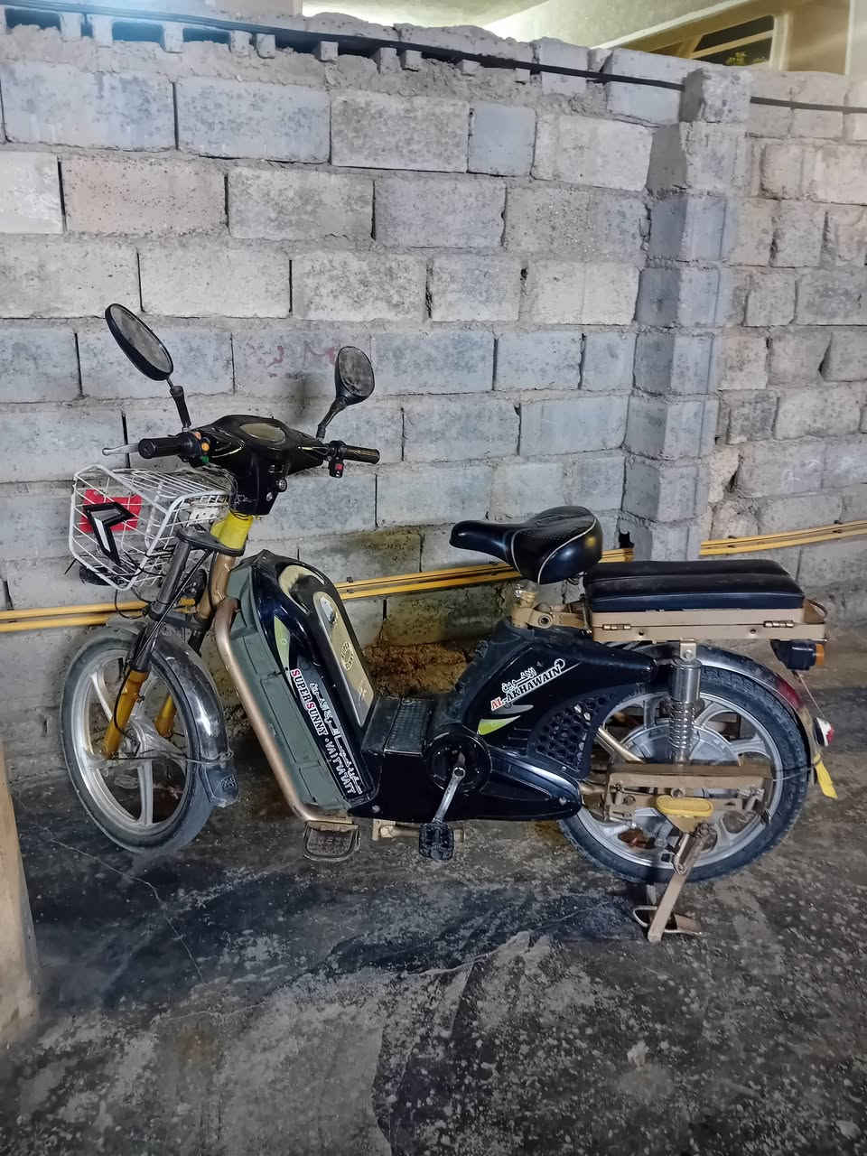 السلام عليكم موطور شحن الأخوين كهربايات كلها شغاله بطاريات كلهن 9ونص بس وحده تقره 6 السعر 300
***********
***********
