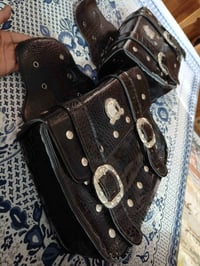 جنط هارلي جديد ، جلد لامع ضد الماء حجم كبير جداً السعر 55 الف  واتساب ...