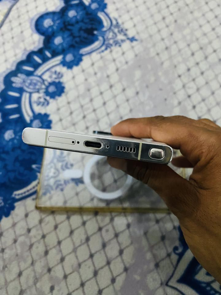 السلام عليكم
سامسونج اس 23 التررا ذاكره 256 شرق اوسط دبل سيمكارت جهاز نضيف بيه كسر بلشاشه بسيط ما مأثر ع اللمس شادله لزكه مضلل ضايع الكسر مينشاف السعر 650 وبيه مجال وعندي توصيل لجميع محافظات العراق***********
