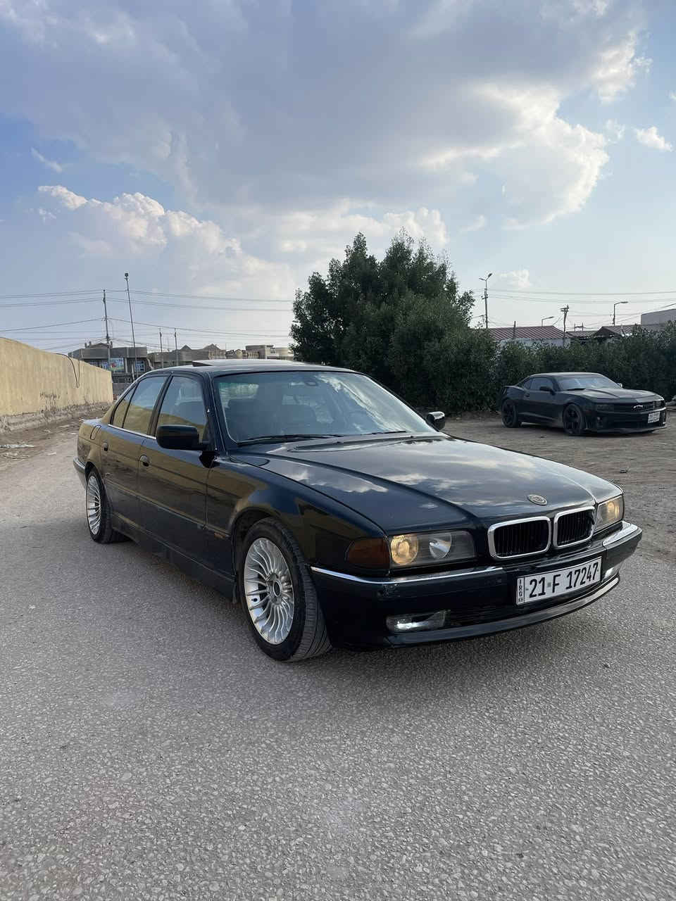 خفاش 740i أصل
موديل 95
فول مواصفات
فتحه سقف
كشنات وستيرن كهرباء 
لون اسود 
رقم دولي سليمانيه 
تخم تاير جديد 
الحداديه بيه ضعف
مكينه 8 سلندر 
كير تمساح 
سعر 65$
وكاله تحويل ثاني يوم 
مكان السياره بابل-قضاء القاسم 
***********
