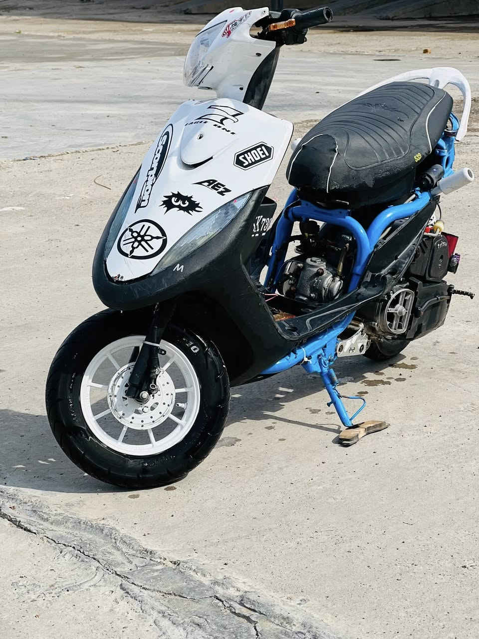 سلام عليكم دراجه ماكس عدله رياضي كفاله عامه هندر واحد تشتغل السعر 325 وبيهه مجال مكاني ديالى شهربان رقمي ***********
