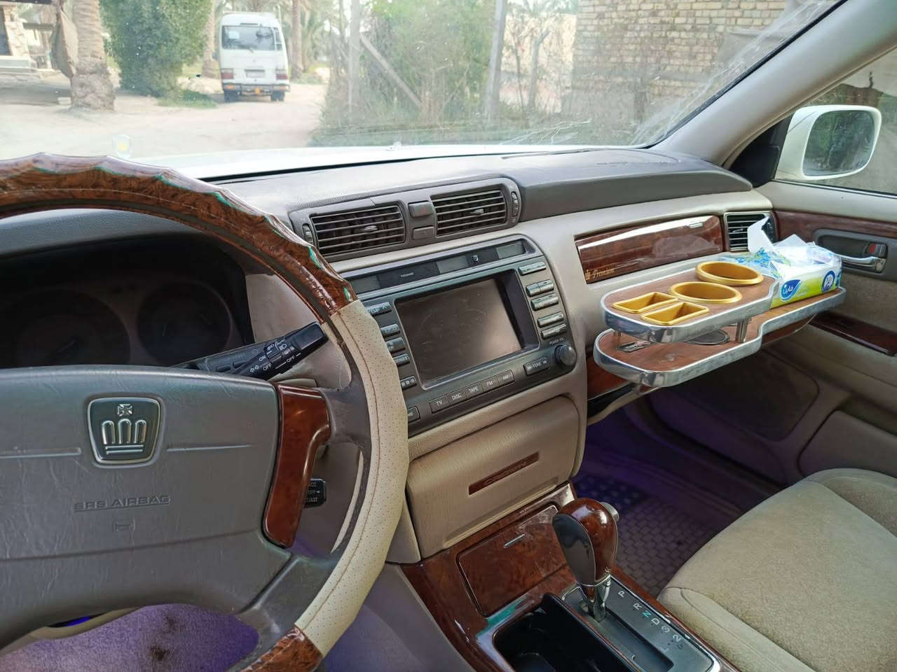 ملكة 2003  محجل خضراوي 3 دكم اصل كرستال رقم كركوك مدفوع كمرك السعر 110 ***********
