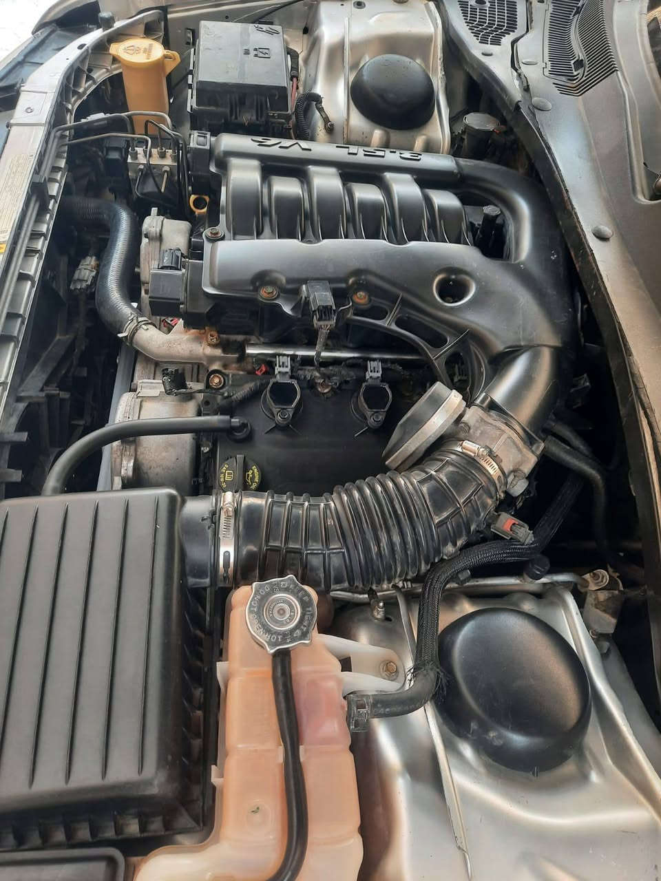 السلام عليكم سيارة اوباما موديل 9 السياره كفاله عامه ما عدا ربع باب السايق فقط كير مكينه تبريد تدفئه  تخم تاير كله مكفول  ماشيه 180 حداده امامية  100 %حداده خلفيه بيها ربل العربانه طاكات تحويل ثاني يوم السياره استخدام شخصي  مكان السياره ميسان رقم بصره السعر 133 و بيها مجال
***********
