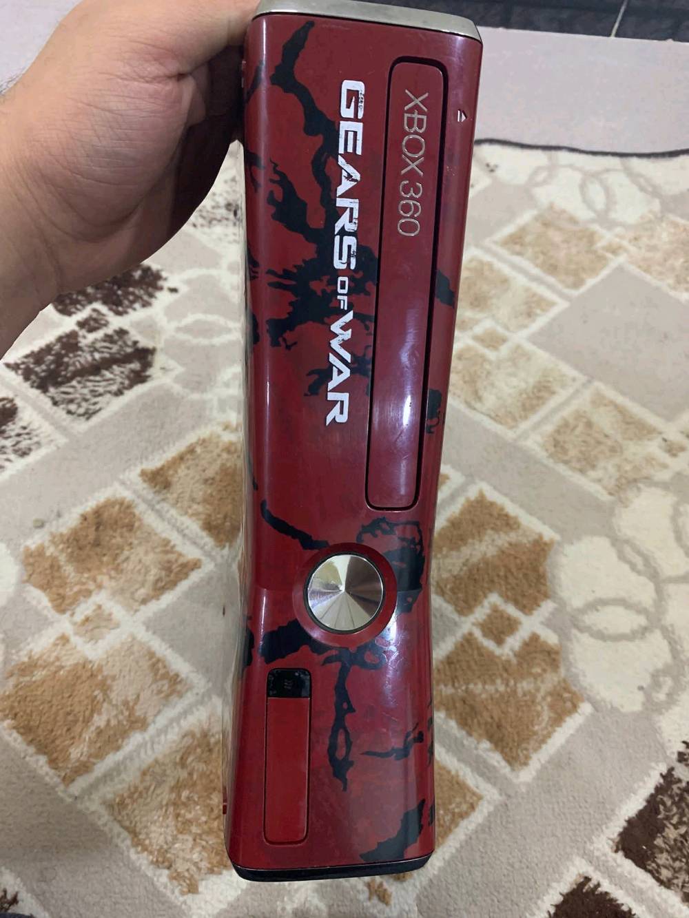 اكس بوكس 360 باندل لون احمر♥️ ، بيها 68 لعبة ... وتكون لعبة GTA مهكرة ولعبة بلاك اوبس الزومبي الخرائط كلها مفتوحة ولعبة مودرن الاسلحة مفتوحة كلها ... السعر 100 ويوجد توصيل كافة محافظات العراق